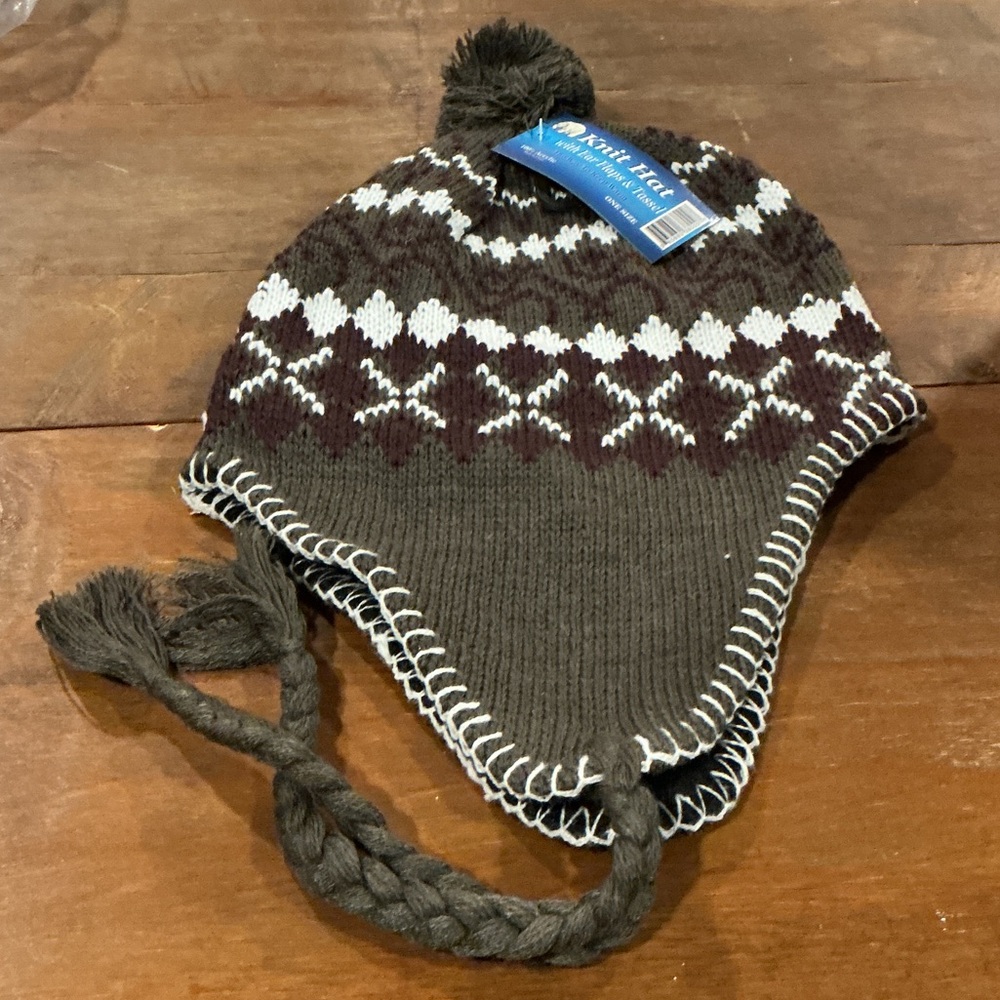 NWT 100% Acrylic Knit Hat with Ear Flaps and Tassels Olive OS
